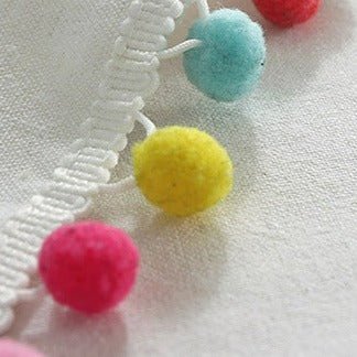 BowLift | Fiesta White Tablecloth