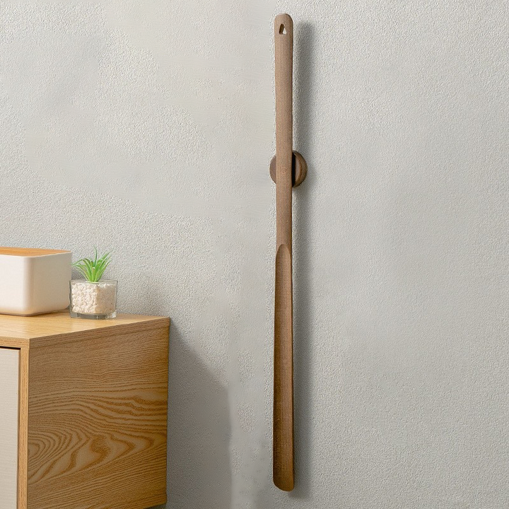 BowLift | Wood long handle magnetic shoehorn