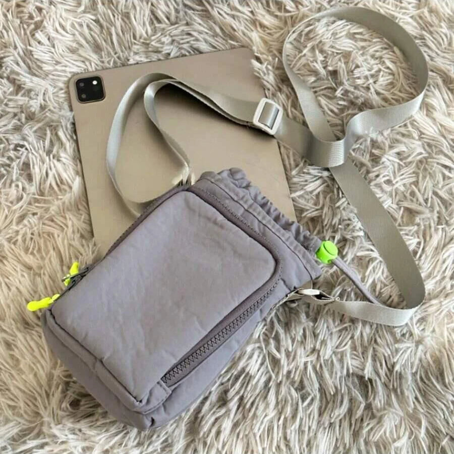 Water-Resistant Crossbody Water Bottle Bag with Front Pocket