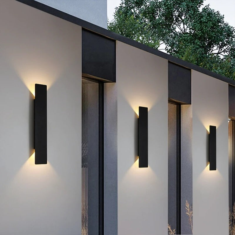 Outdoor Aluminum LED Wall Light with Weather-Resistant Design