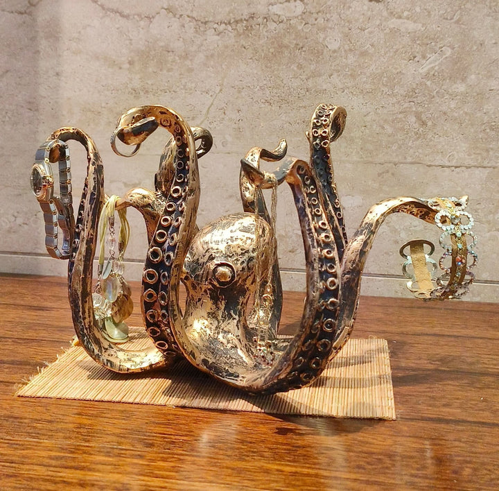 BowLift | Rustic Octopus Mug Holder Stand – Krukky