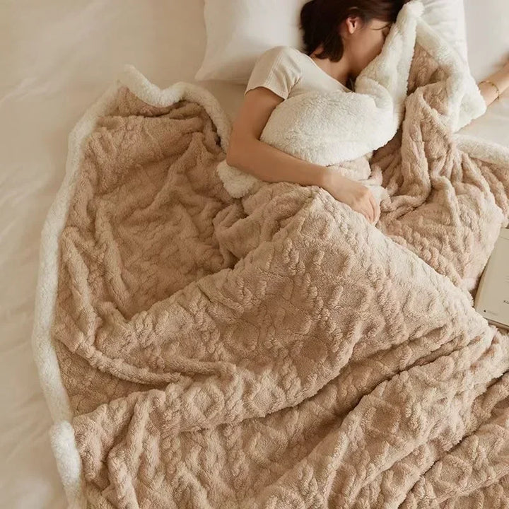 BowLift | Stylish Winter Blanket Made of Thick Lamb's Wool with an Elegant Accent