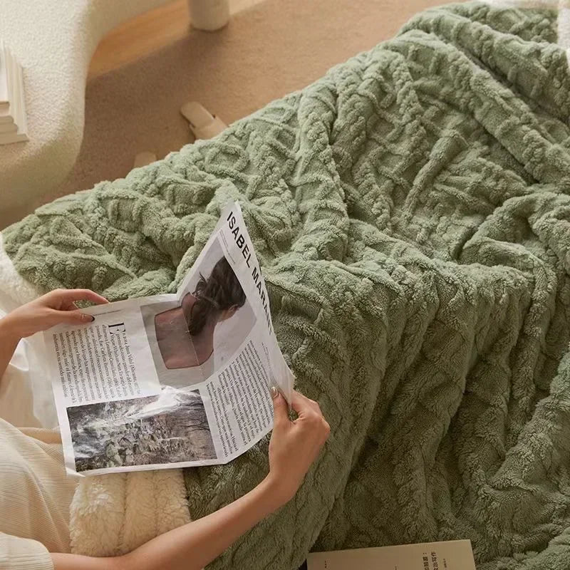 BowLift | Stylish Winter Blanket Made of Thick Lamb's Wool with an Elegant Accent
