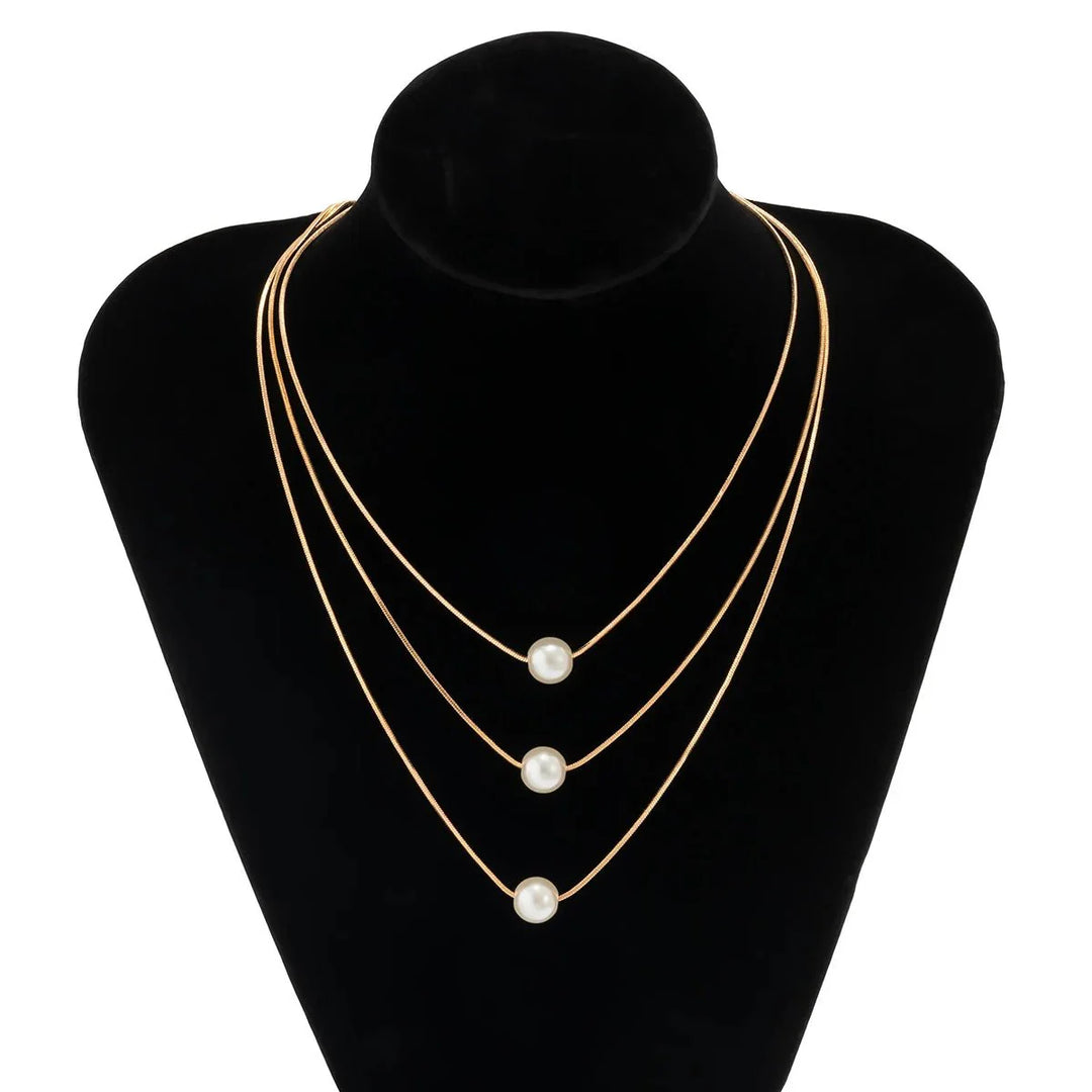 BowLift | Layered Pearls Strung On Rope Necklace