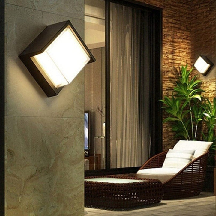BowLift | Modern Outdoor LED Wall Light with Motion Sensor – Waterproof IP65 Security Lighting
