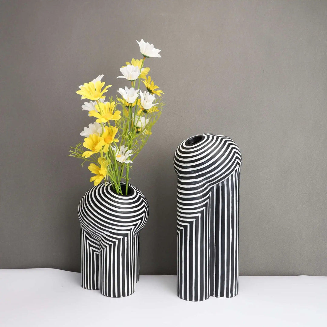 BowLift | Vase with abstract geometry
