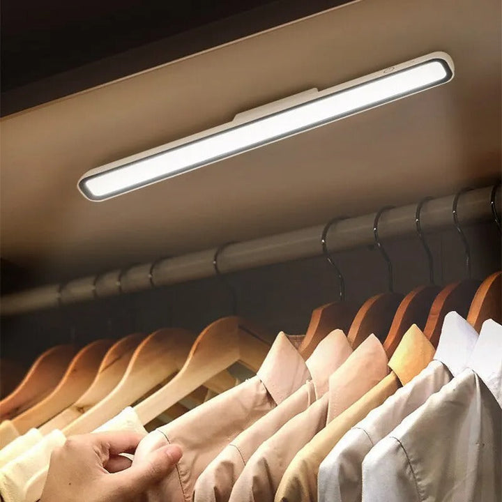 BowLift | GlowLine – Minimalistic LED Light Bar with Innovative Functionality