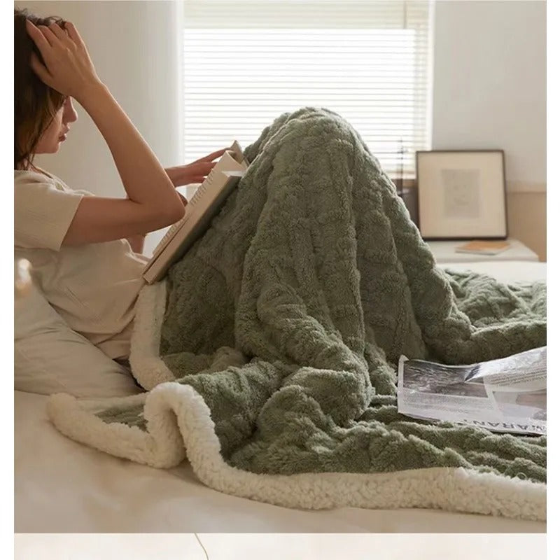 BowLift | Thick Winter Lambswool Blanket - WarmWool