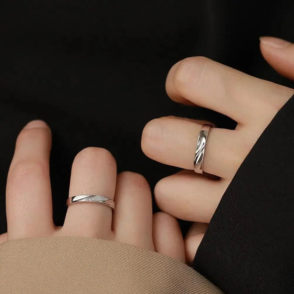 BowLift | Minimal Wave Textured Couples Rings