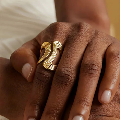 BowLift | Modern Spiral Textured Ring