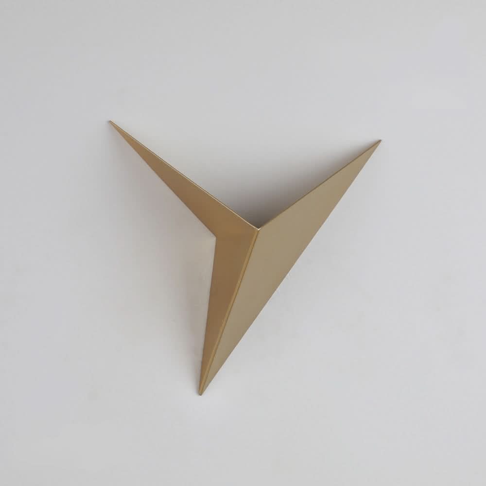 BowLift | Modern LED Triangular Wall Lamp for Stylish Interiors