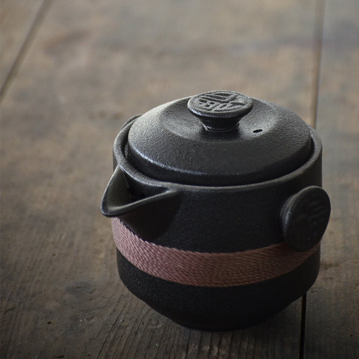 BowLift | Elegant Ceramic Vintage Travel Teapot