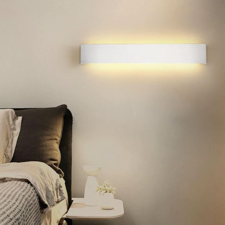 BowLift | Contemporary LED Wall Lamp – Sleek Black Aluminum Light