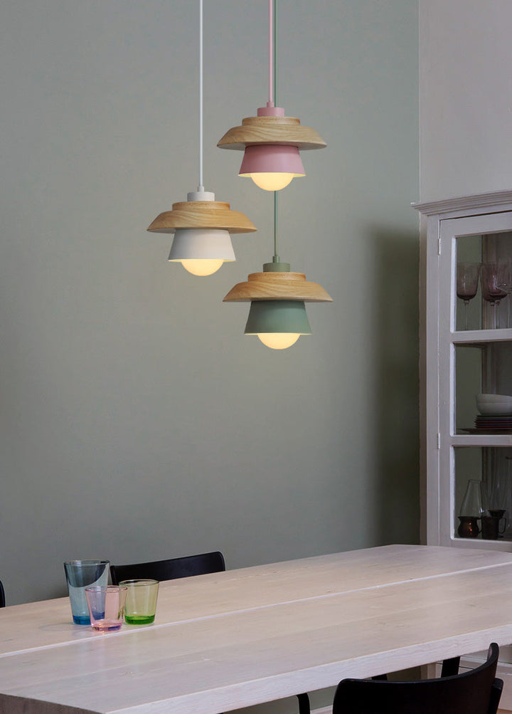 BowLift | Pendant lights made of Nordic wood