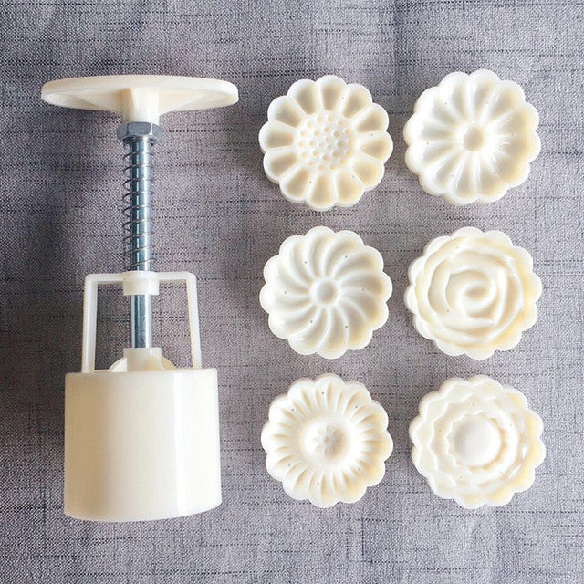 BowLift | DIY Flower Shape Cookie Cutter