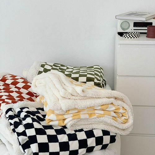 Checkerboard Throw Blanket | Bowlift