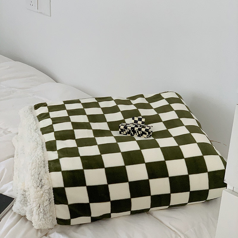 Checkerboard Throw Blanket | Bowlift