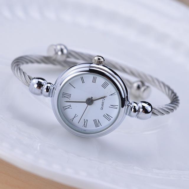 BowLift | Elegant Retro Style Ladies Wrist Watch