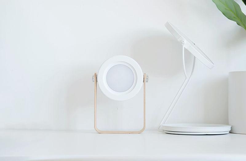 CompactGlow Lantern – Portable and Collapsible Lighting Bowlift