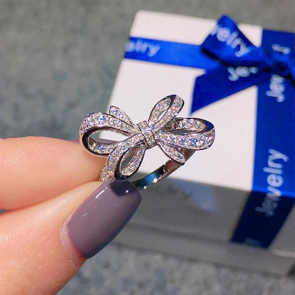 BowLift | Romantic Bow Shaped Diamond Ring