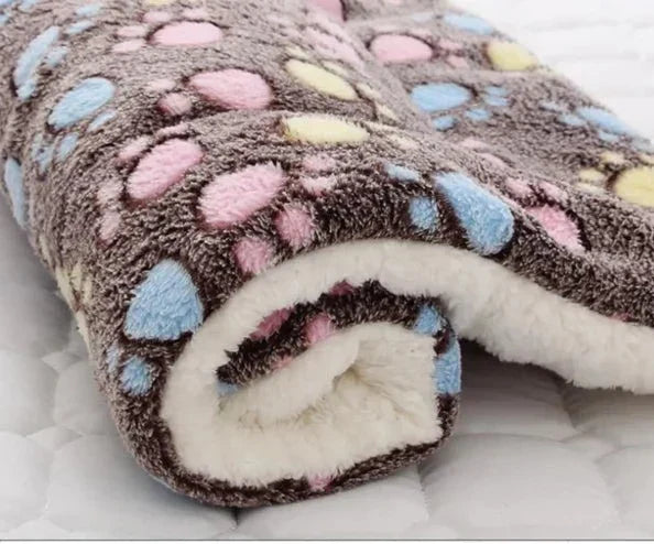 SnuggleSoft Warm Cat Blanket Bowlift