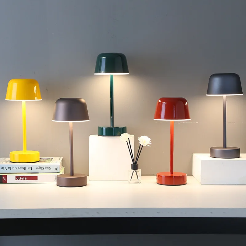BowLift | Table Lamp with Modern Metal Dimmable Design