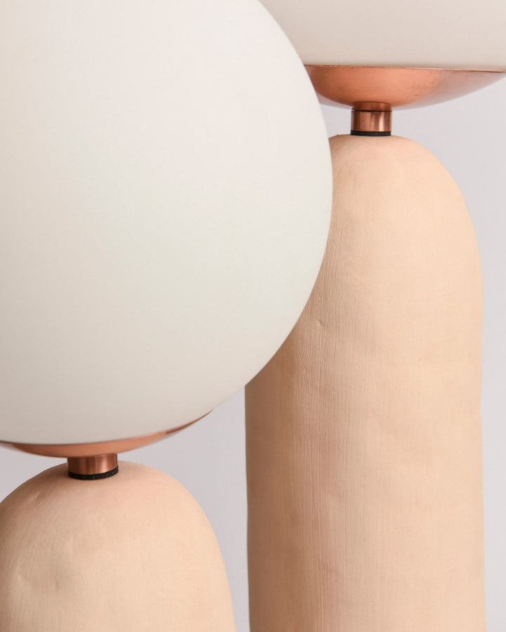 BowLift | Contemporary Style Table Lamp with Natural Accent