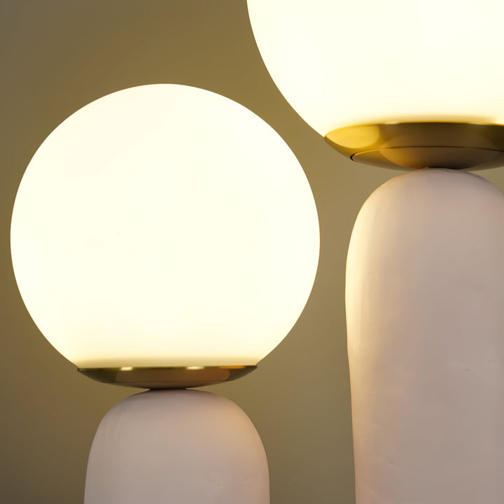 BowLift | Contemporary Style Table Lamp with Natural Accent