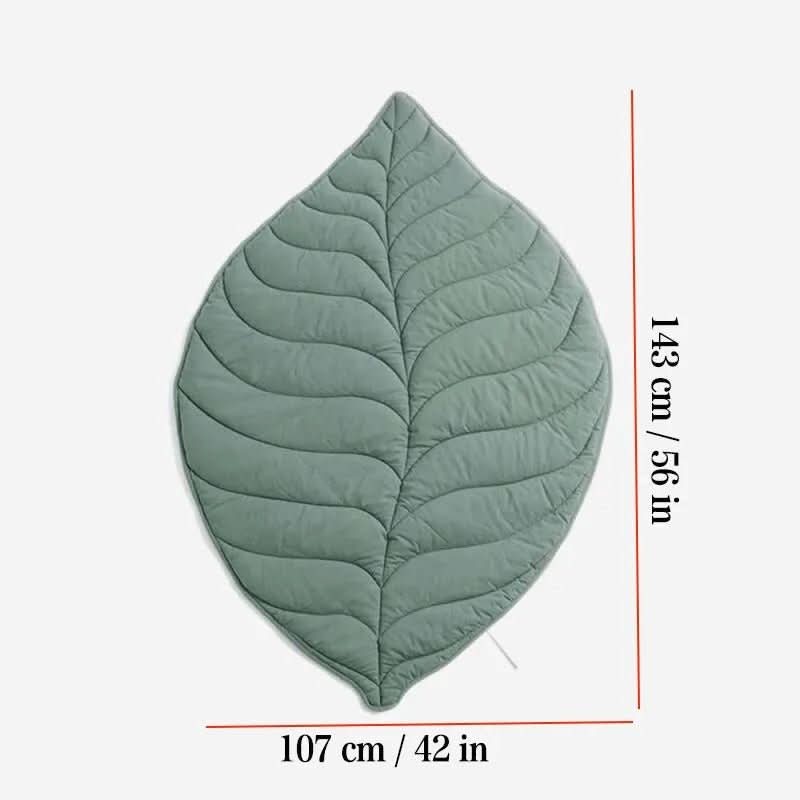 BowLift | Stylish dog blanket in leaf shape with soft padding & versatile use