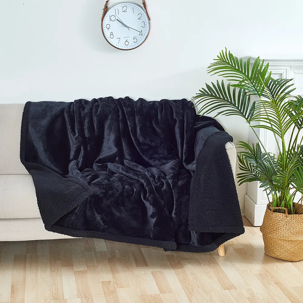 BowLift | CozyGuard Waterproof Blanket – Reversible, Stain Resistant & Soft Plush Design