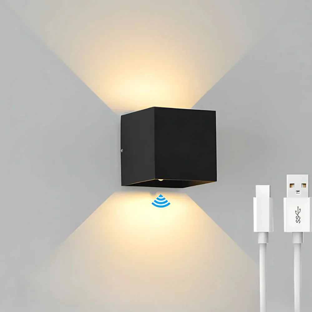 BowLift | Wall Light Black Aluminium Adjustable Cube LED