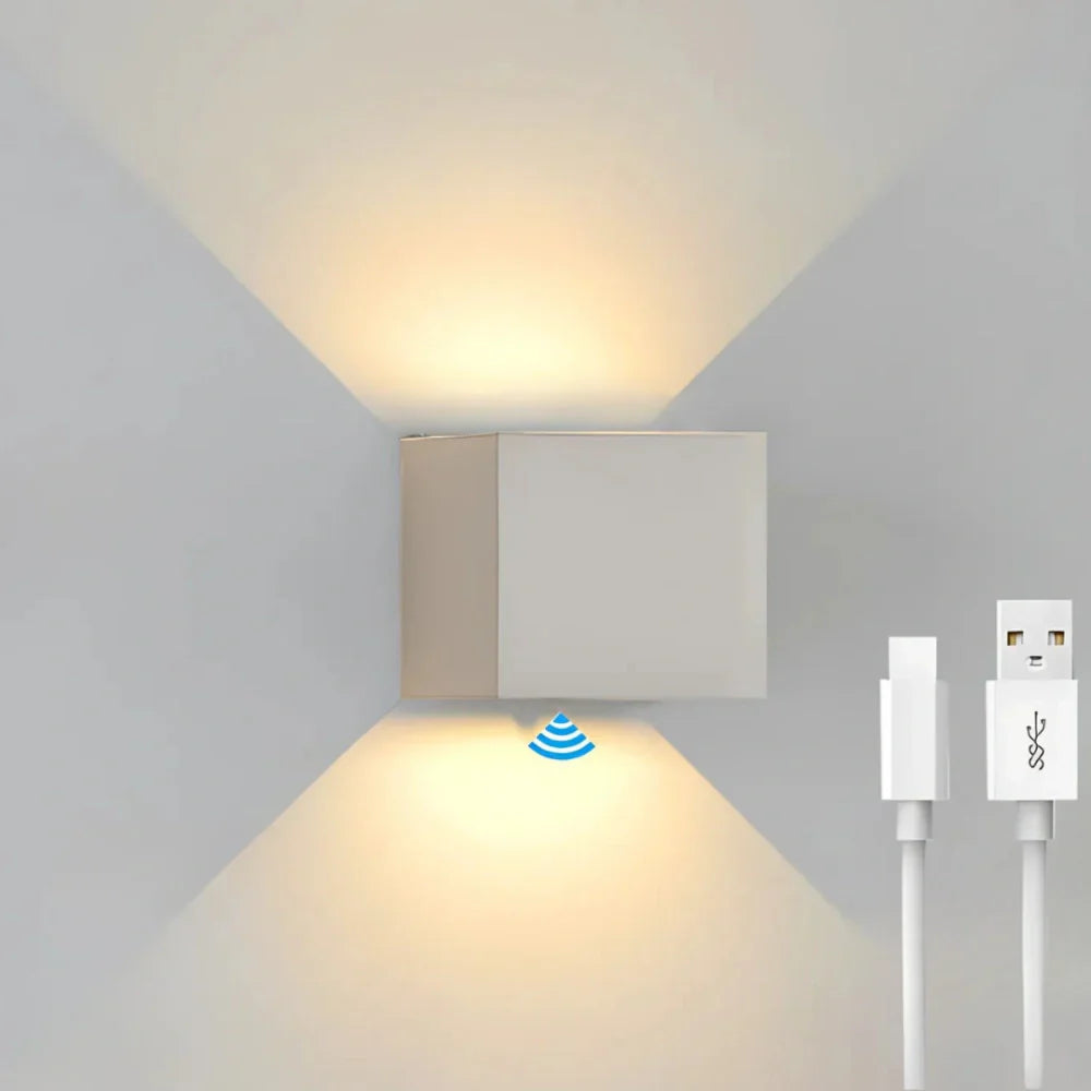 BowLift | Wall Light Black Aluminium Adjustable Cube LED