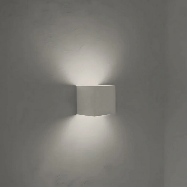 BowLift | Wall Light Black Aluminium Adjustable Cube LED