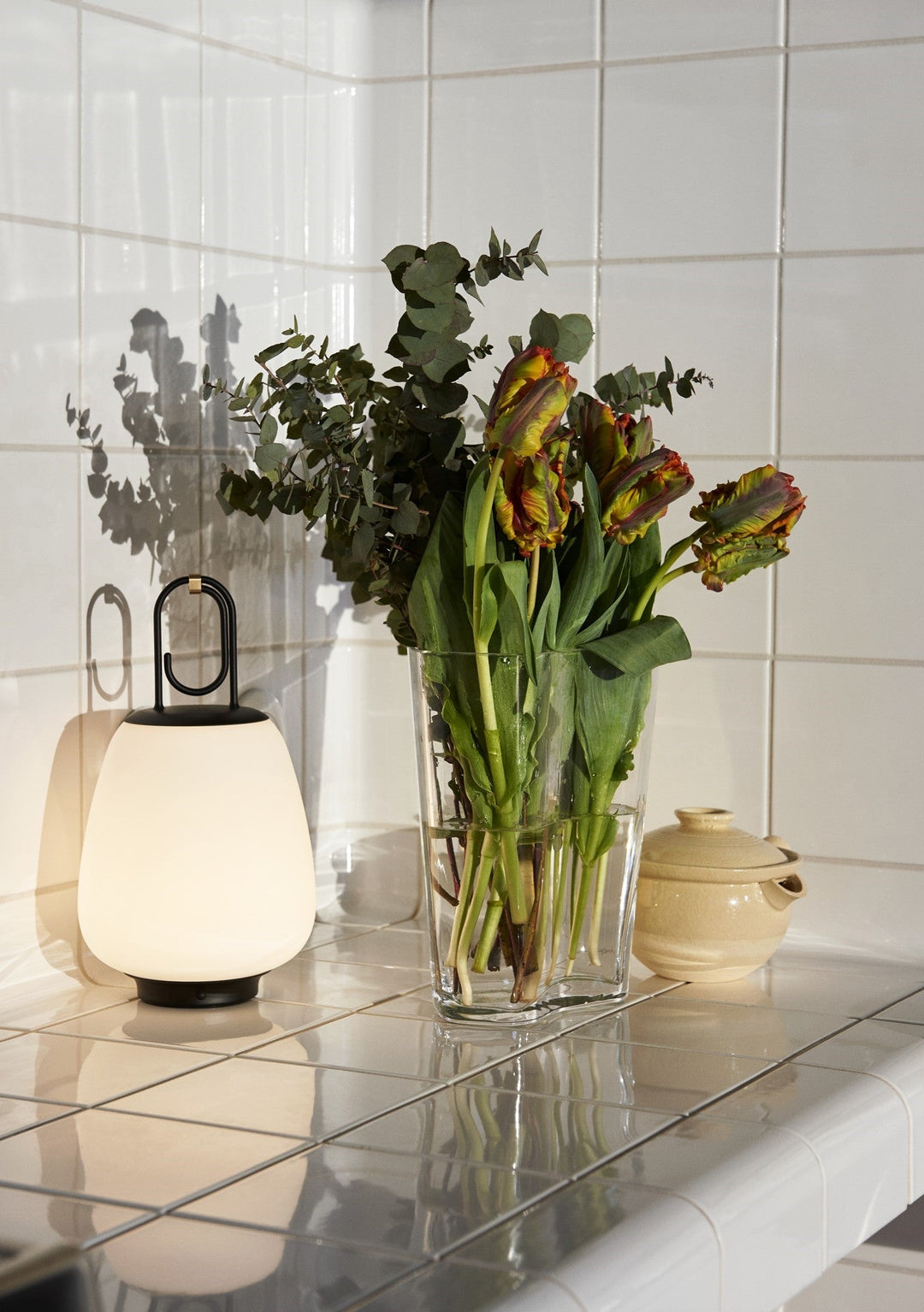 BowLift | Versatile Patio Lantern - LunaGlow
