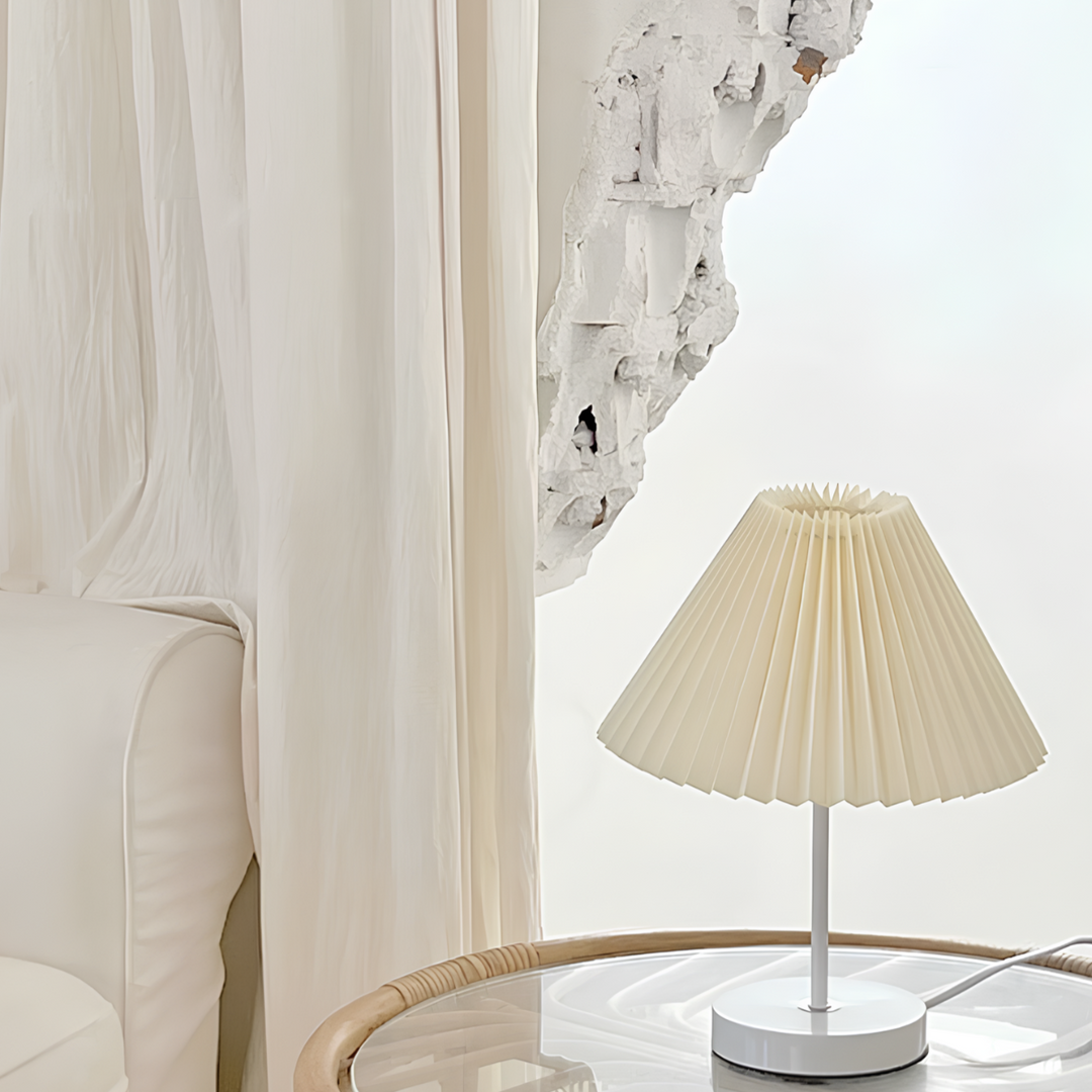 BowLift | Pleatique Table Lamp